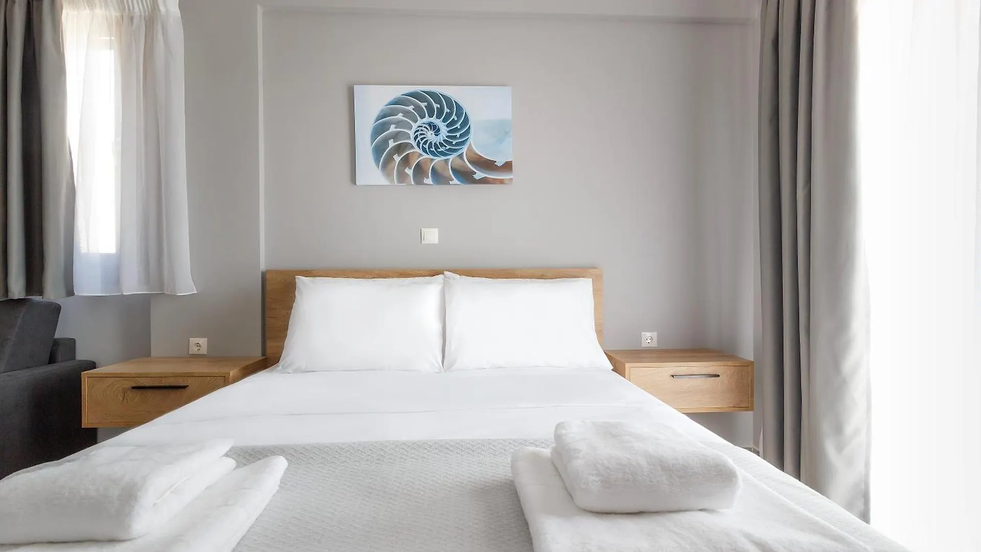 Petradi Luxury Apartments Nea Roda Griechenland